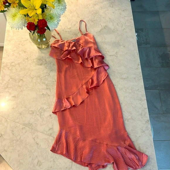 NWT Steve Madden - Christina Ruffle Satin Midi Dress - Picture 5 of 10